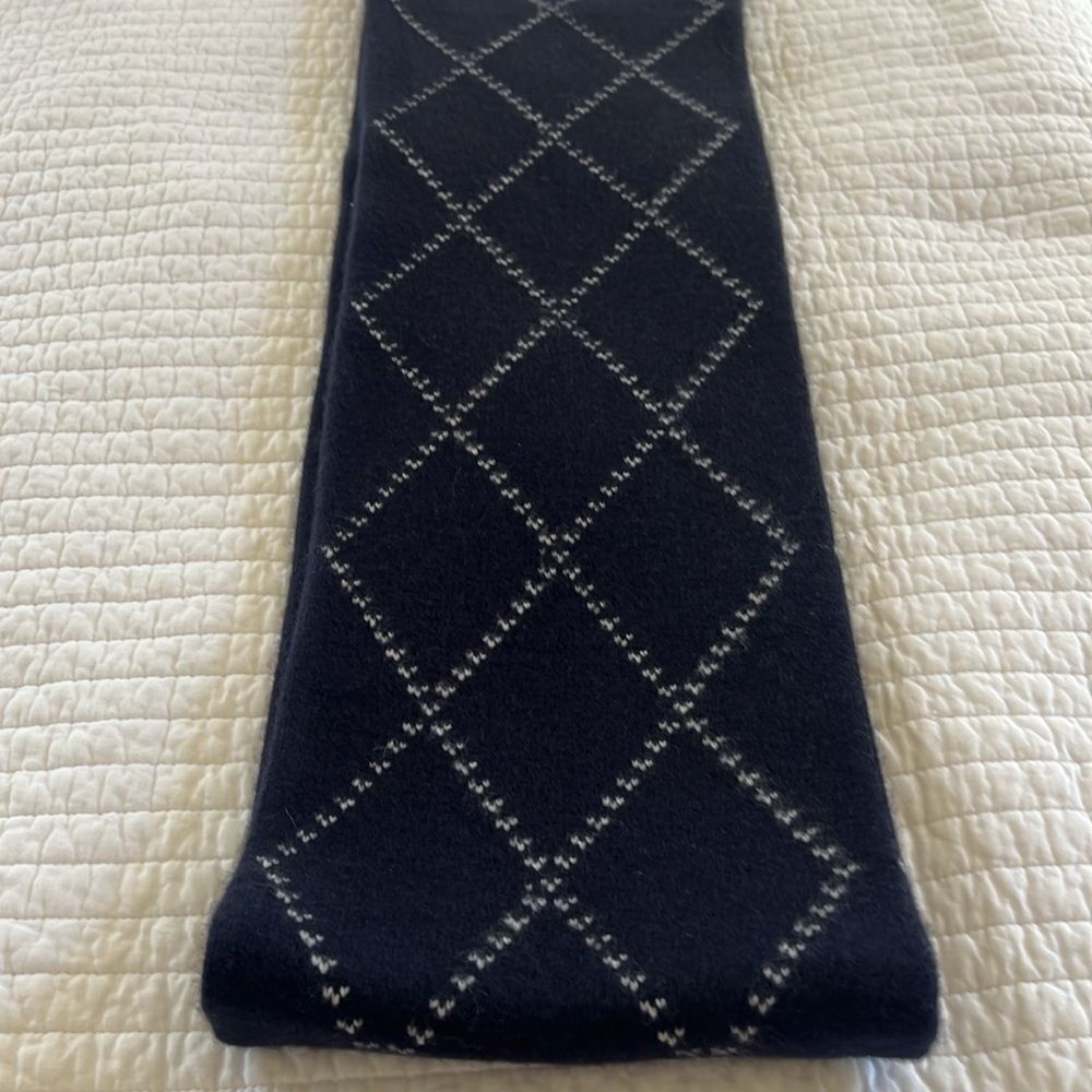 Cashmere Scarf - Picture 2 of 4
